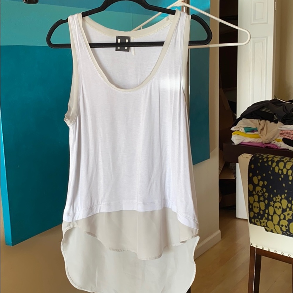 Oversized deep scoopnk white/tan sleeveless tunic